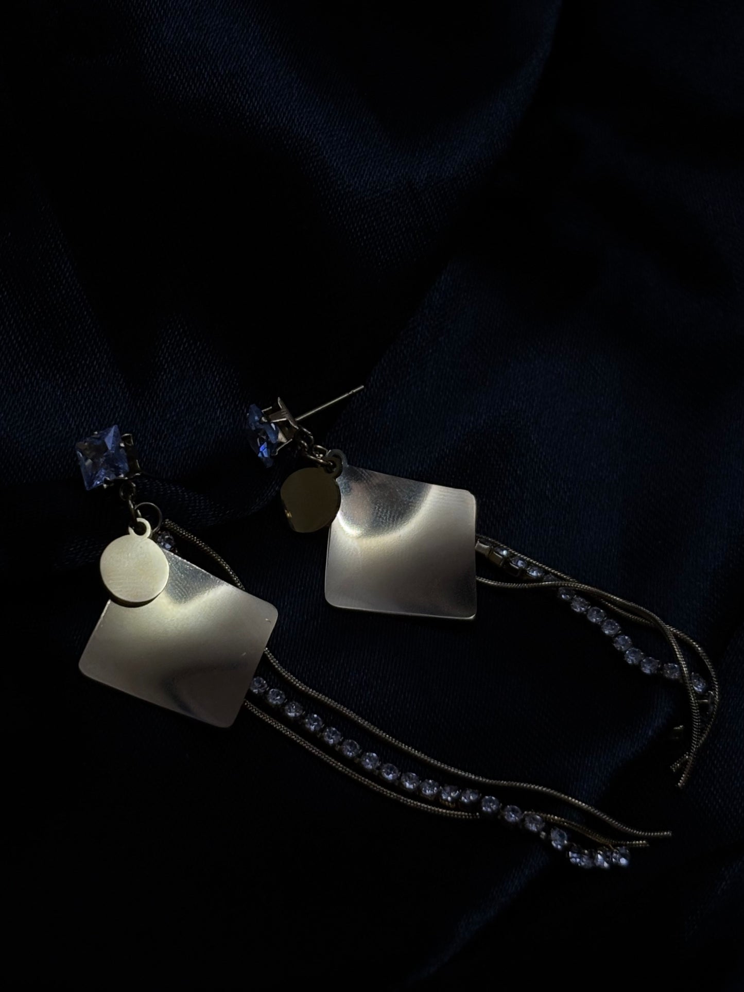 Rhinestone earring