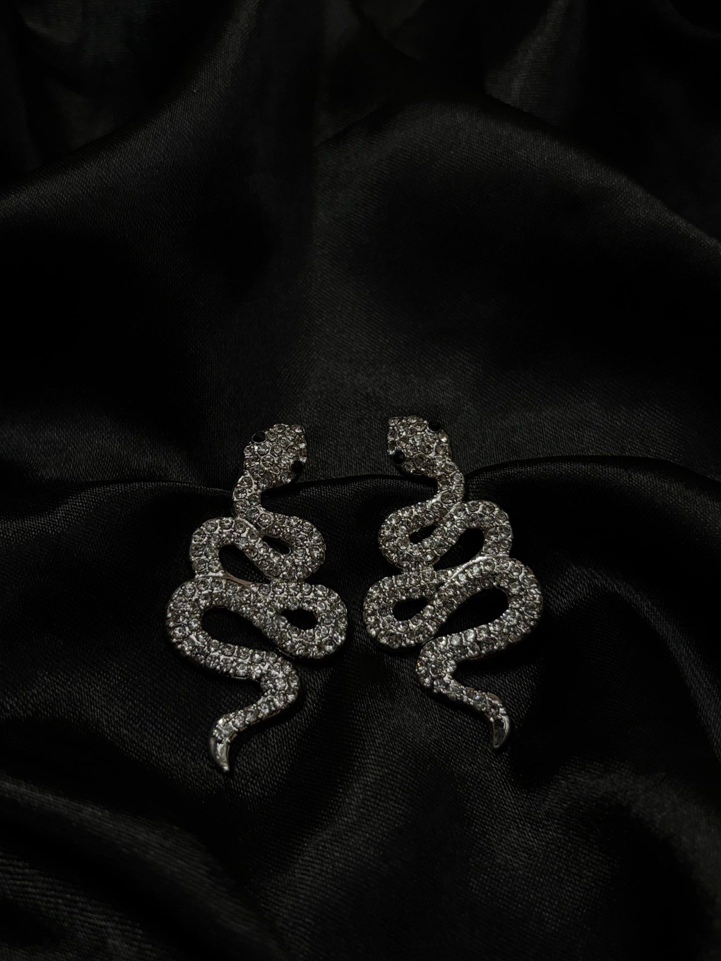 snake rhinestone sparkling earring in gold and silver