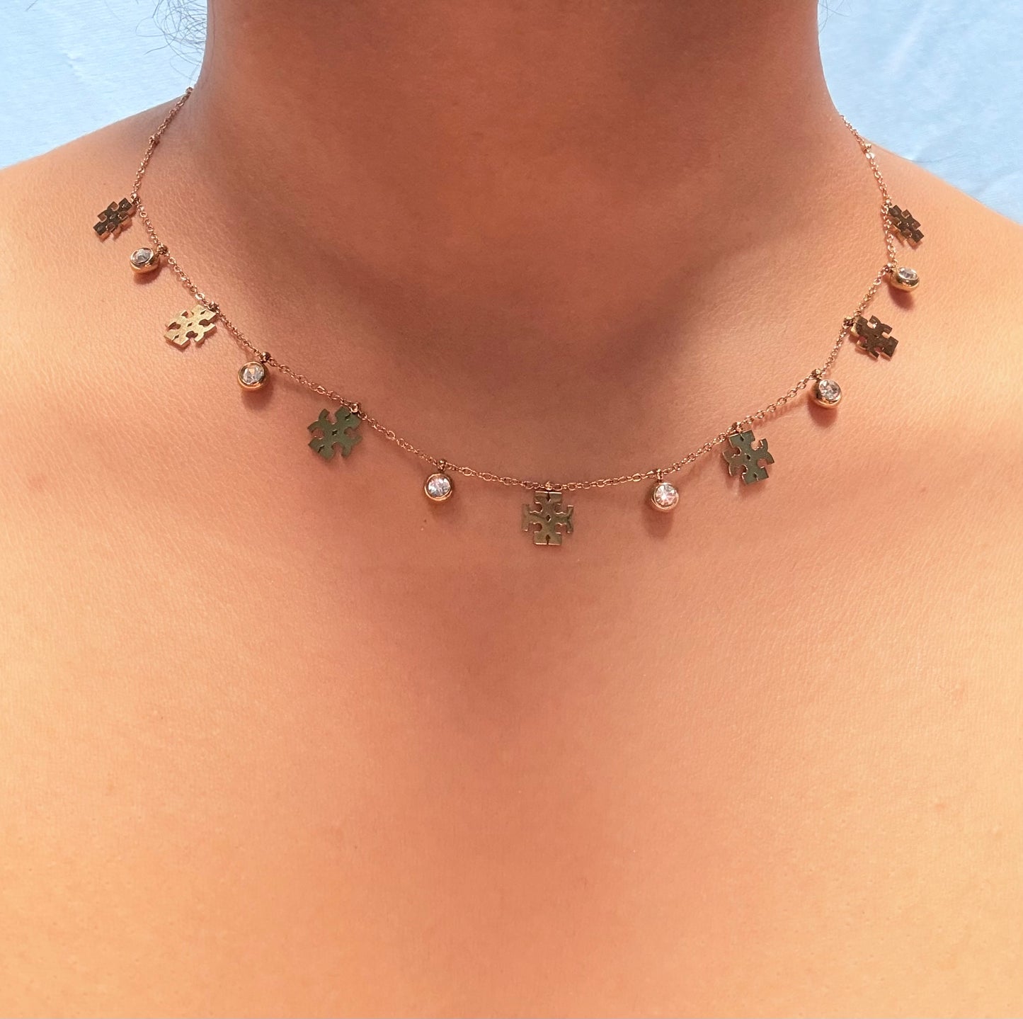 Sleek thin Pinteresty necklace