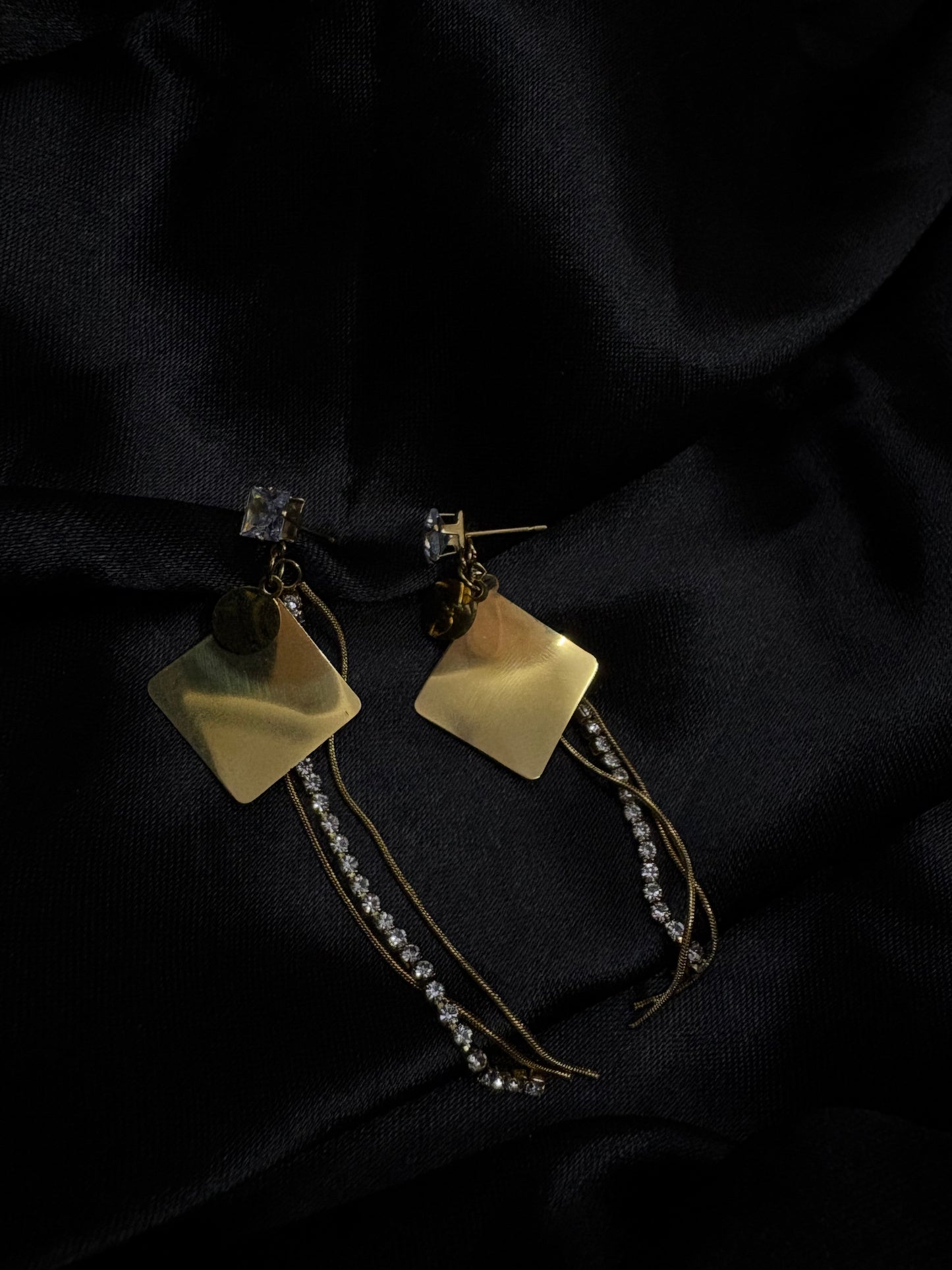 Rhinestone earring