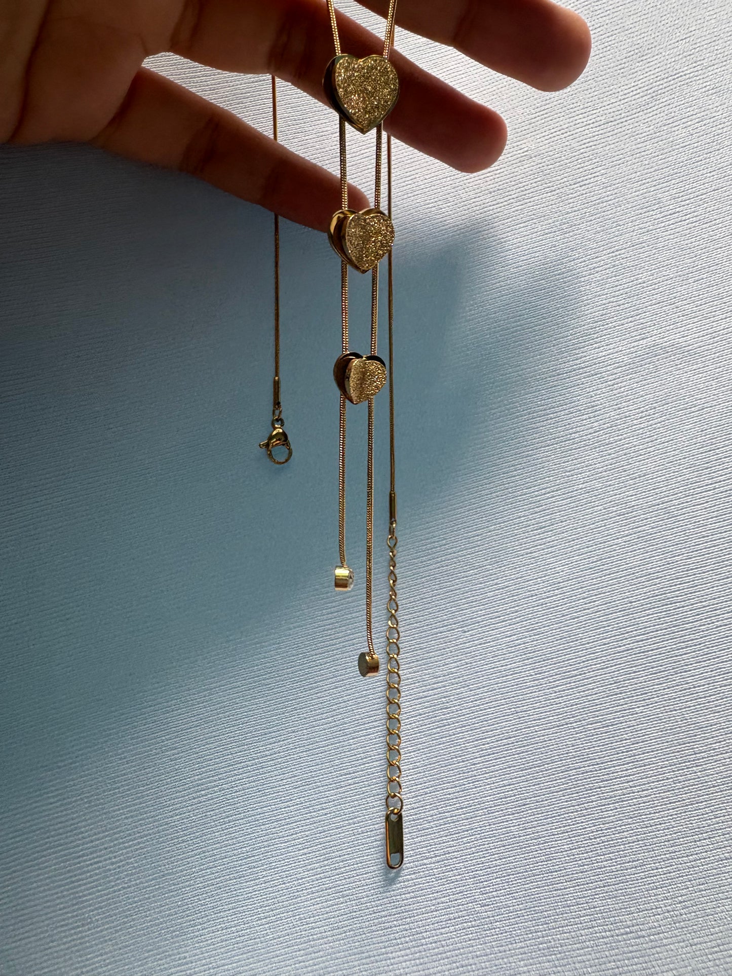 Aligned heart pendant