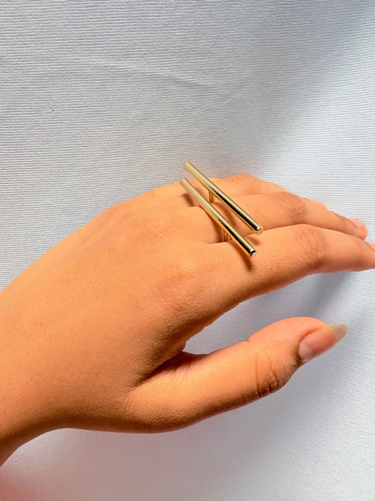 Trendy chic ring
