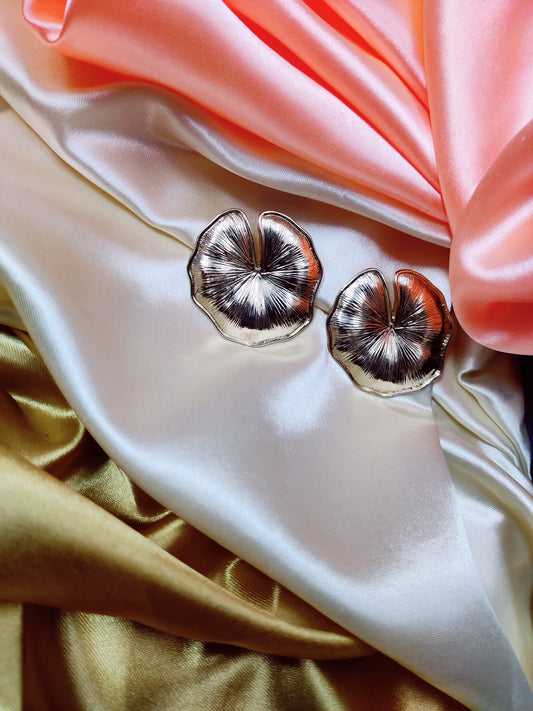heavy round drops earring